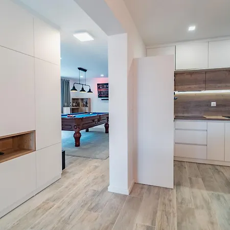 Miracle فيلة Ražanj